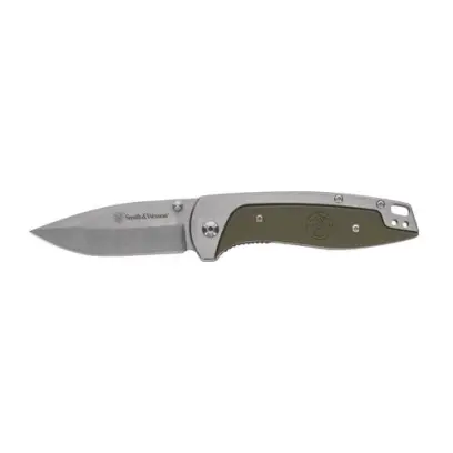 Zavírací nůž S&W Freighter Folding Knife s pojistkou Liner Lock je dokonalým přírůstkem do vaší výbavy. Je zhotoven z odolné nerezové oceli a je vybaven klipem na opasek.